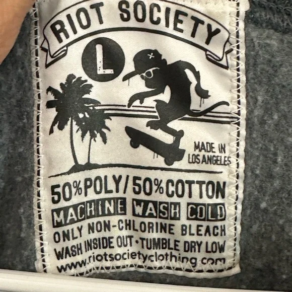 Riot Society Unisex Sweatshirt Gray Fleece Indian Bear Suglasses and Mug Size L - Picture 2 of 6